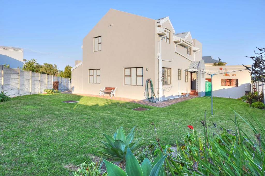 Property photo 1 of 27