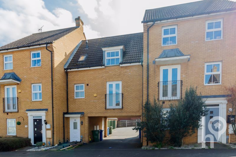 Property photo 1 of 9 Photo 3