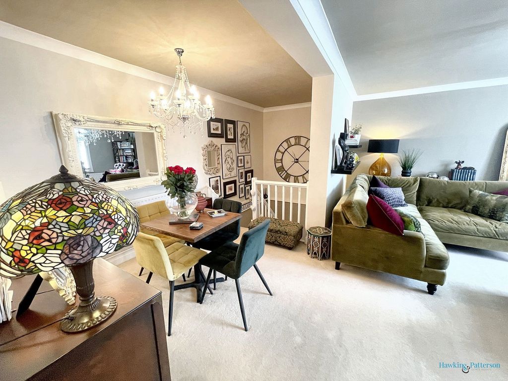 Property photo 3 of 22