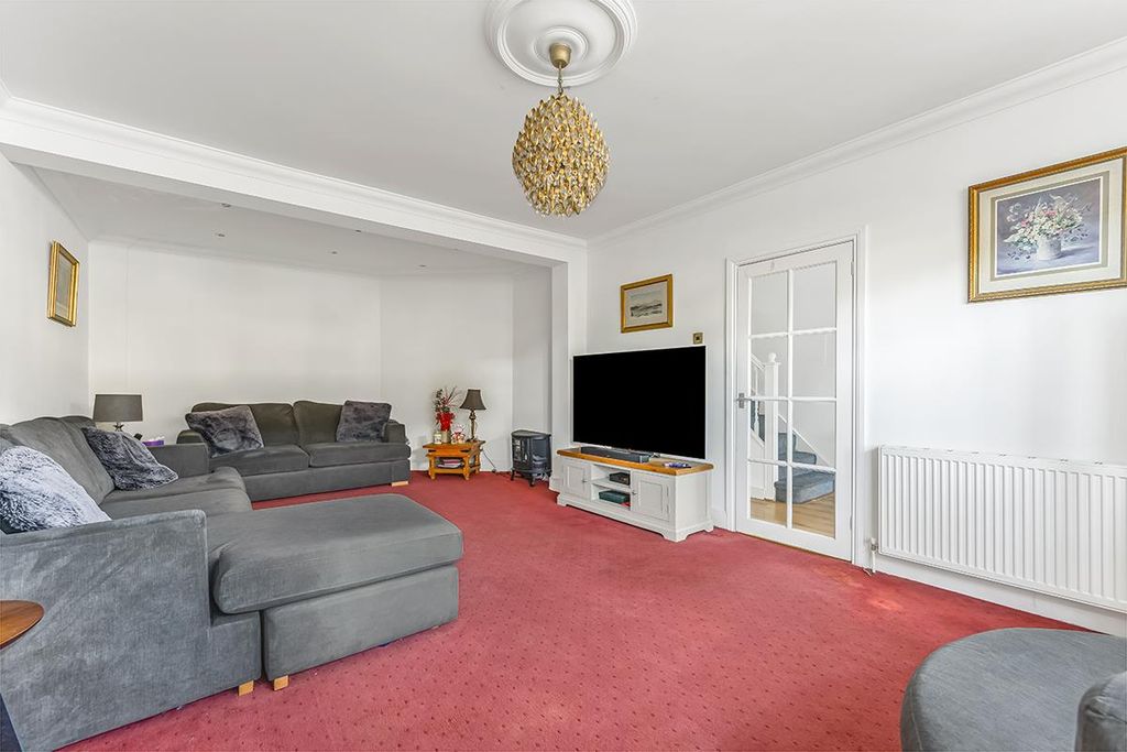 Property photo 2 of 22