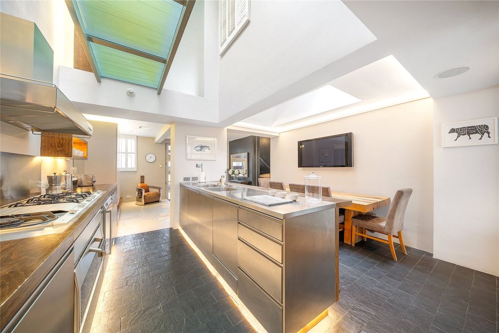 Property photo 2 of 27 Picture No. 28