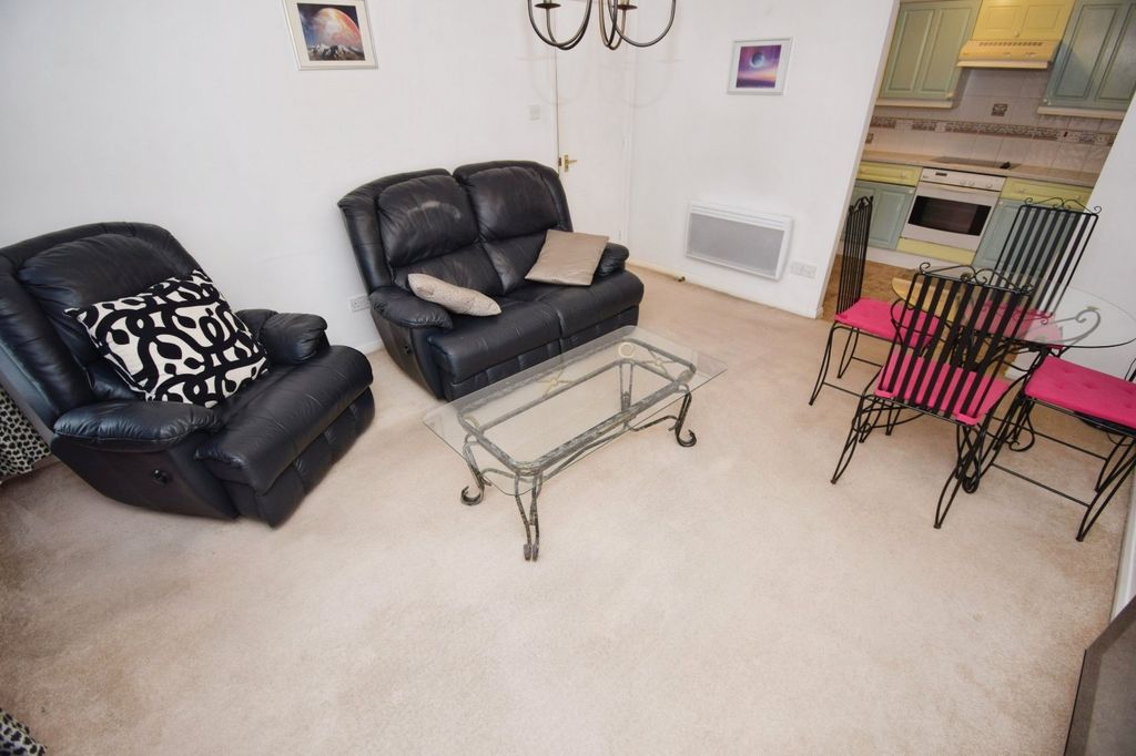 Property photo 3 of 15 Living Room