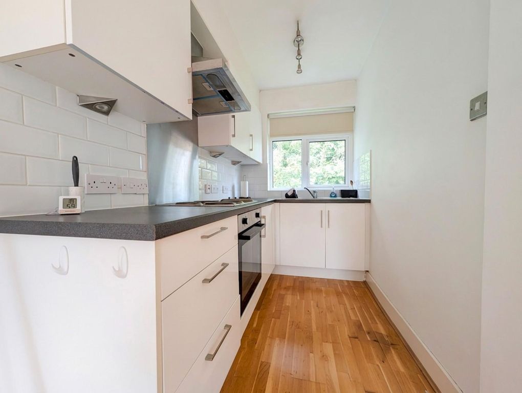 Property photo 3 of 6 Kitchen 2.Jpg