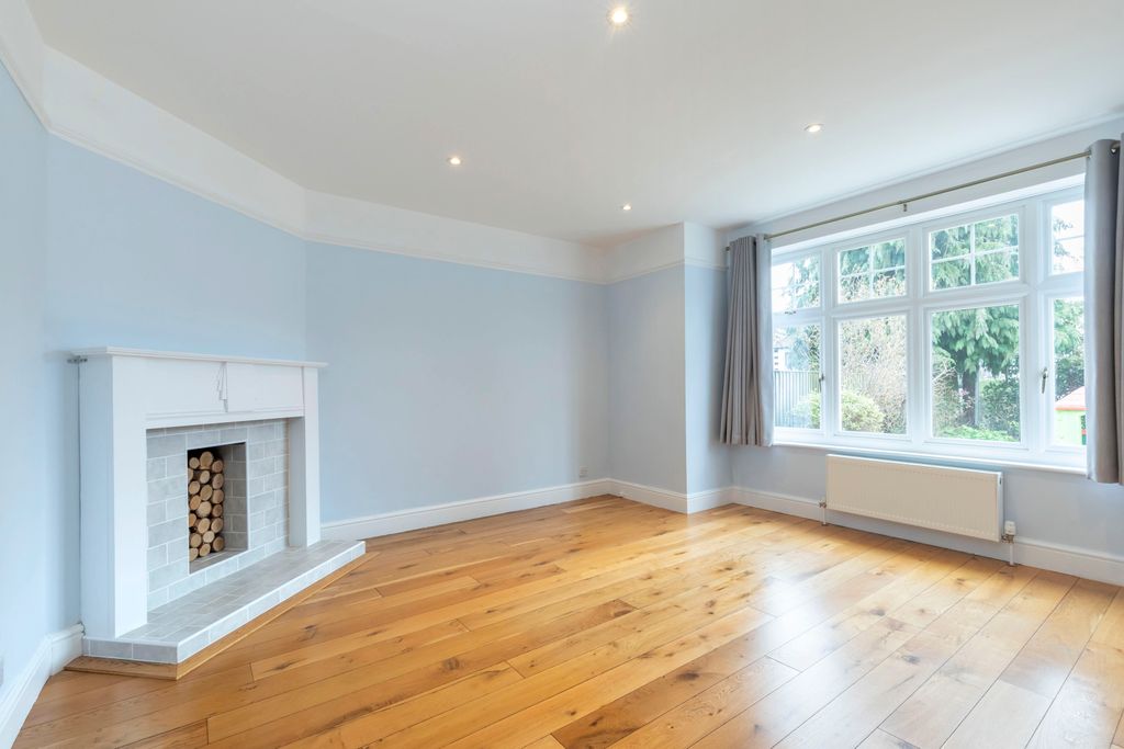Additional image 4 of 4 bed semi-detached house to rentSandy Lane, Cheltenham GL53