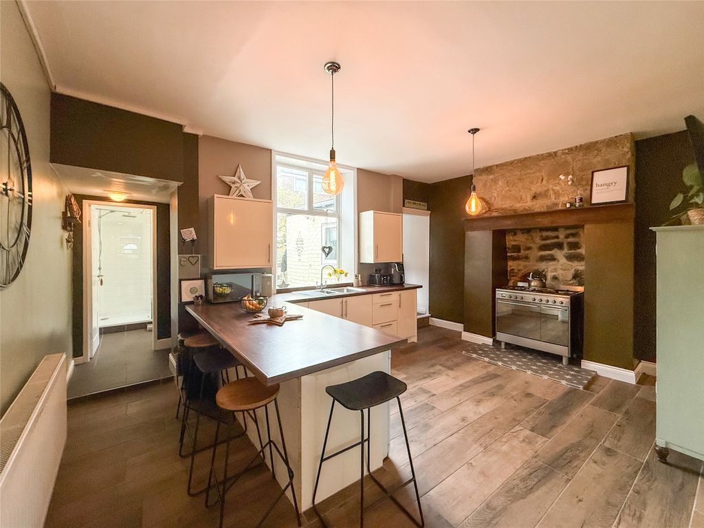 Property photo 3 of 25 Breakfasting Kitchen
