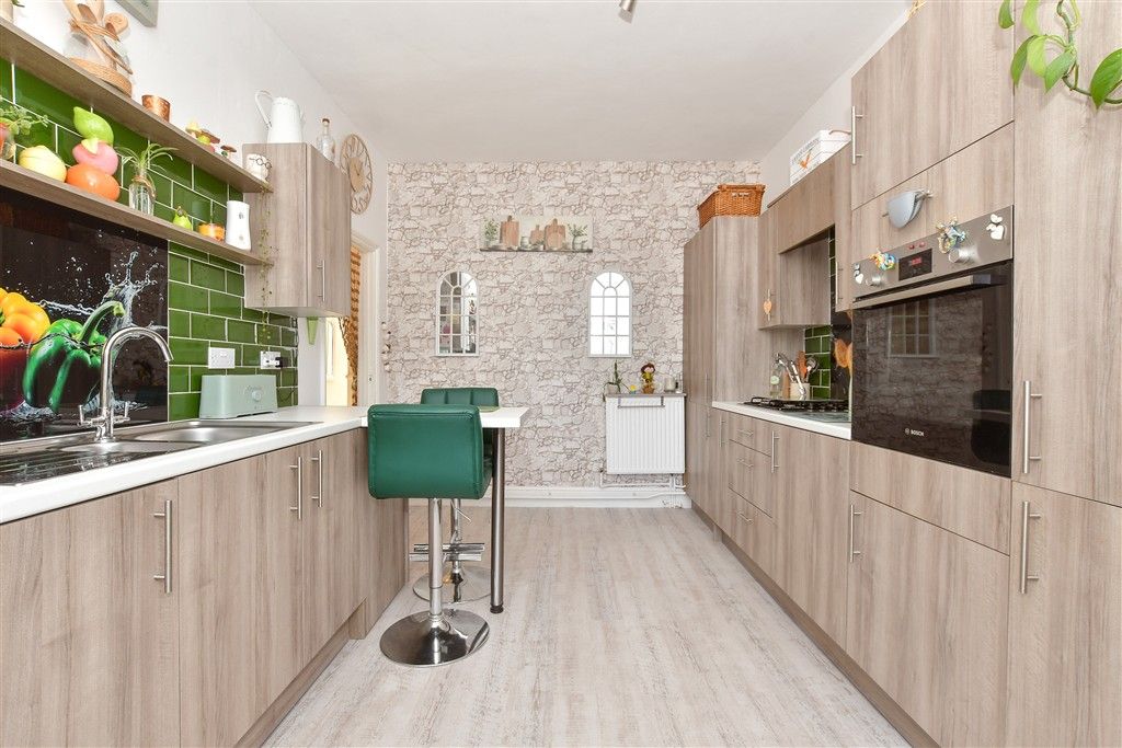 Property photo 3 of 16 Kitchen