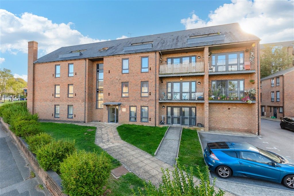 Property photo 3 of 8 External (Web)