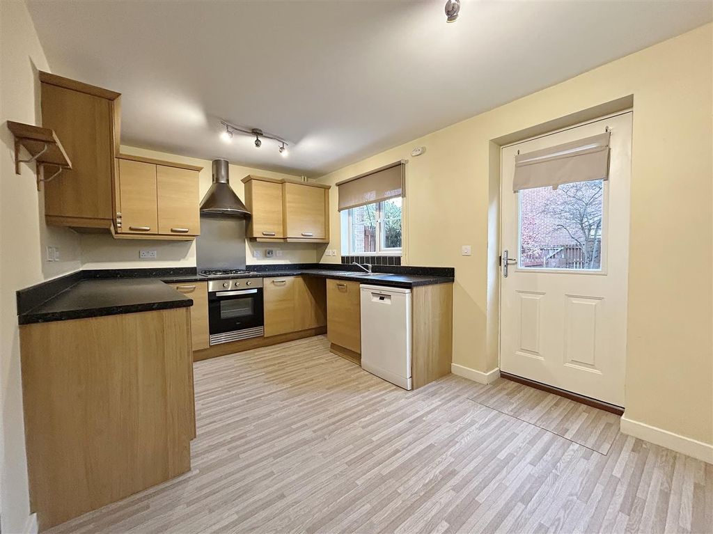 Property photo 2 of 22 Kitchen Diner