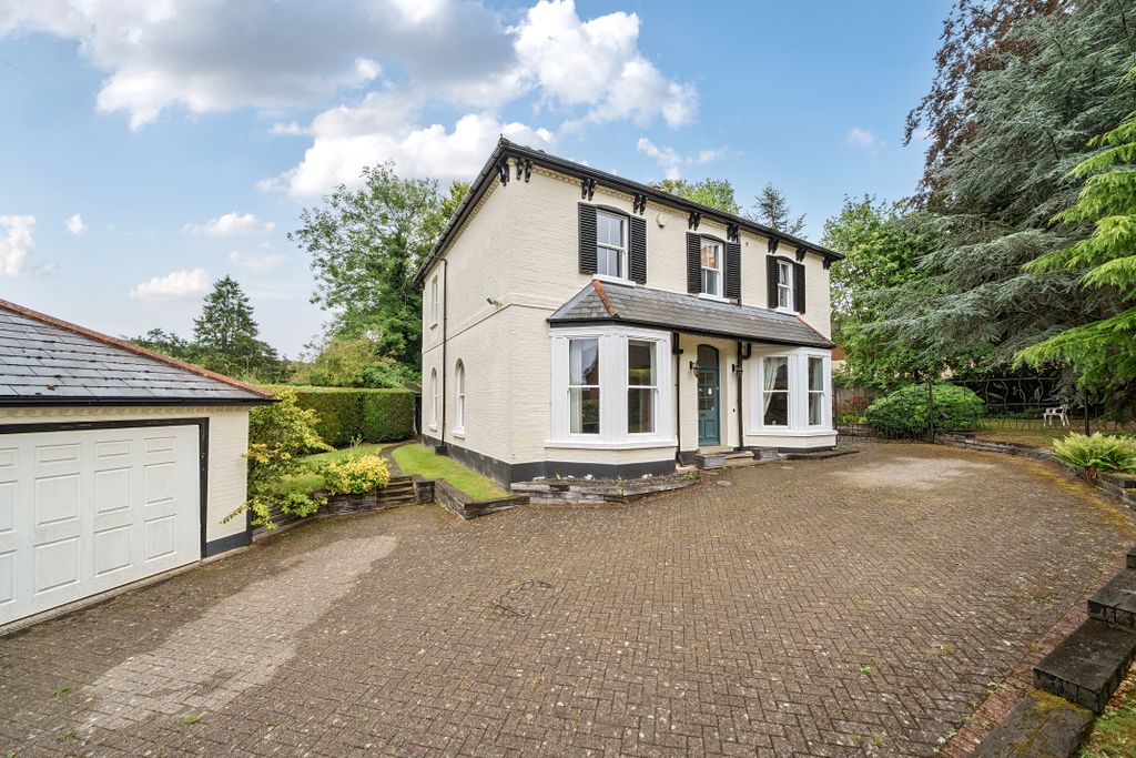 Property photo 1 of 18