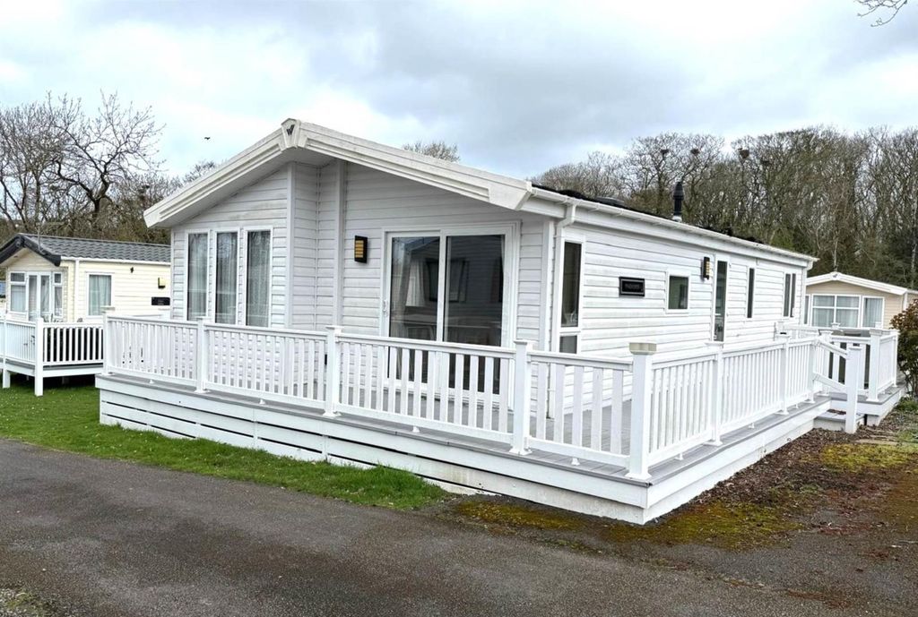 Property photo 1 of 17 653-1.Jpg