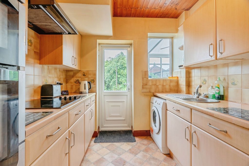 Property photo 3 of 20 Pbox-Img.Jpg