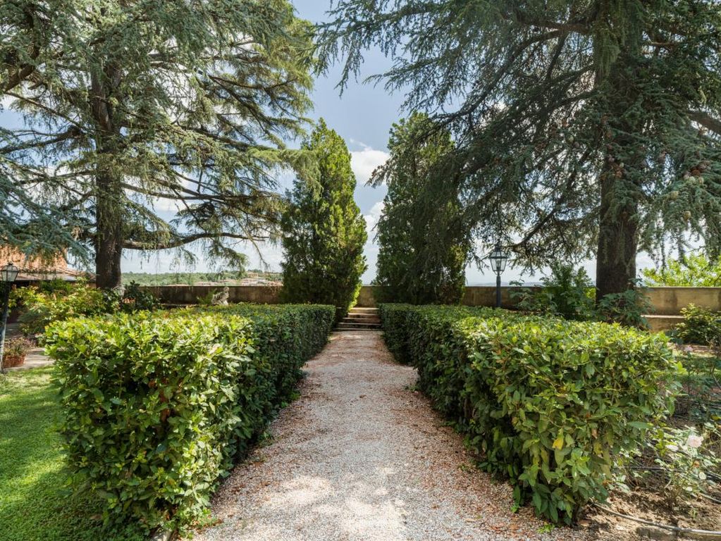 Property photo 3 of 40