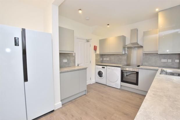 Property photo 1 of 9 Kitchen