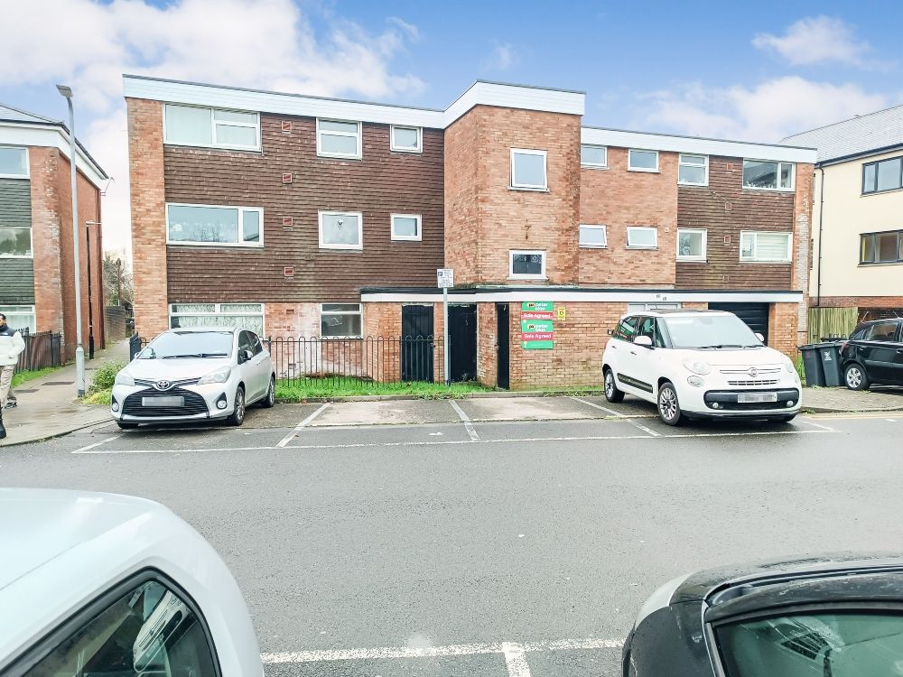 Property photo 1 of 12