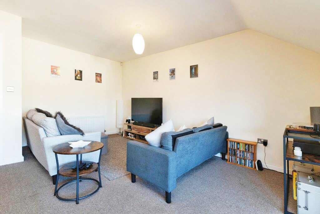 Property photo 3 of 6