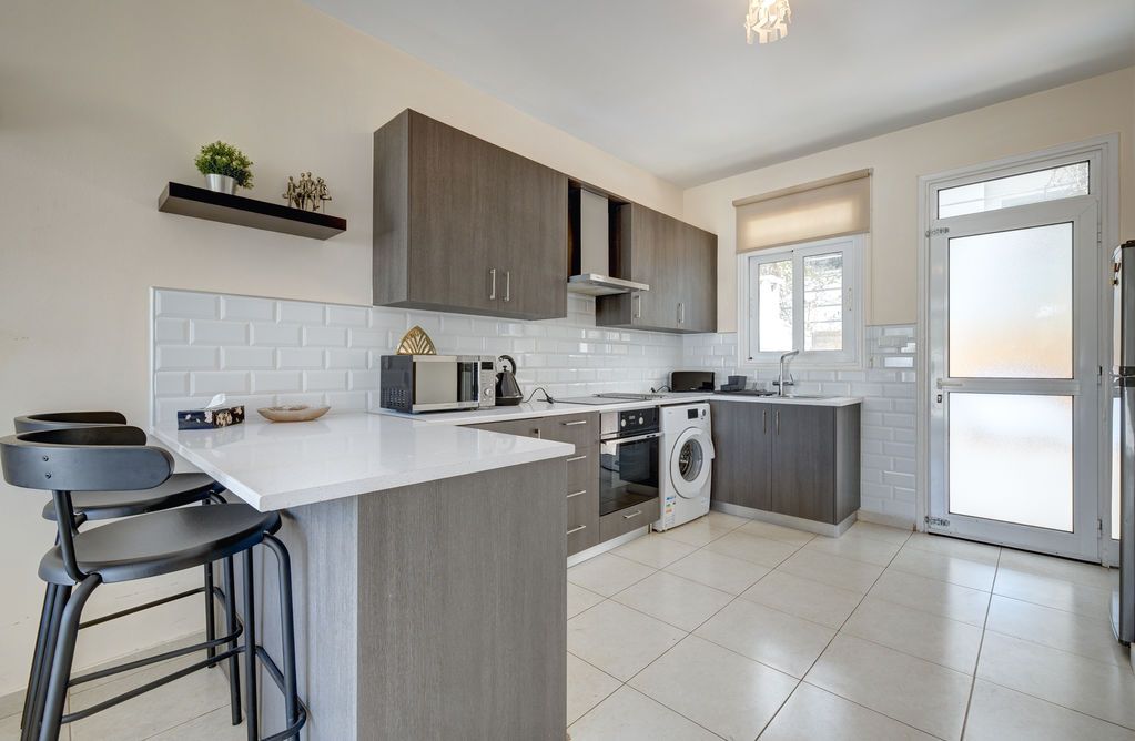 Property photo 3 of 15 Kitchen Area