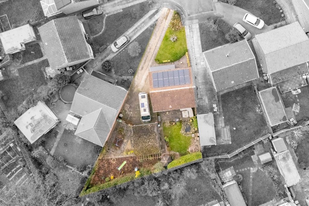 Property photo 2 of 21