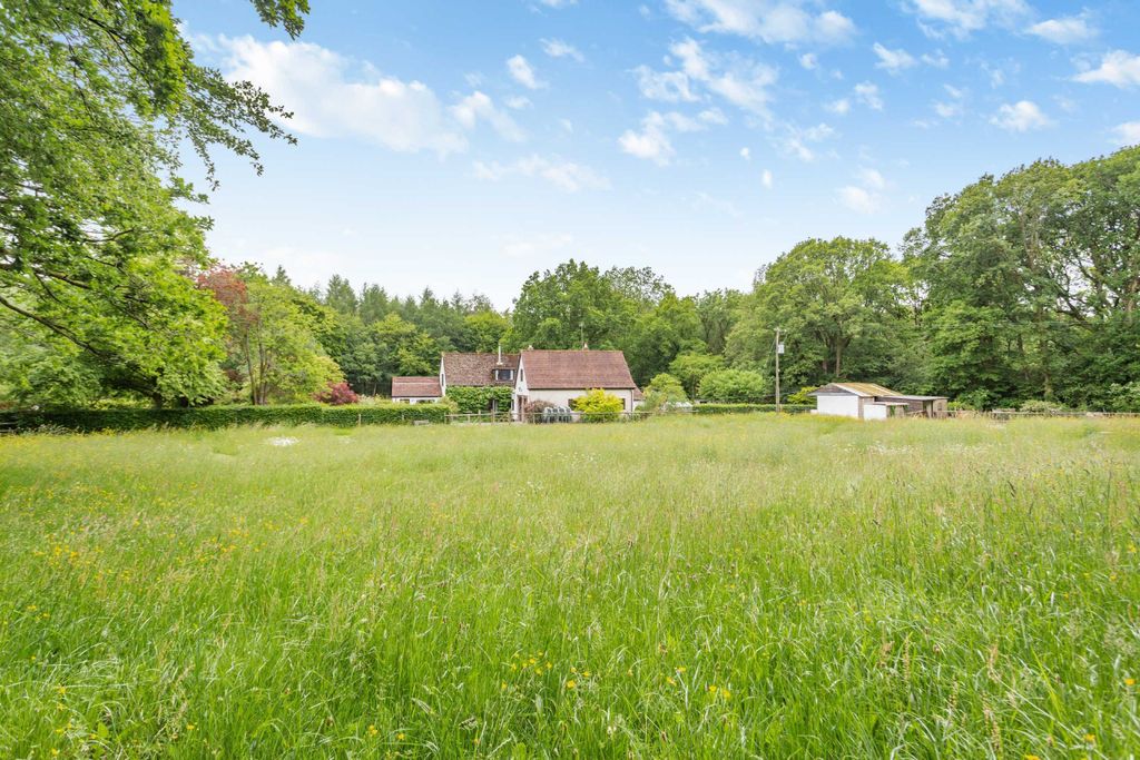 Property photo 2 of 37