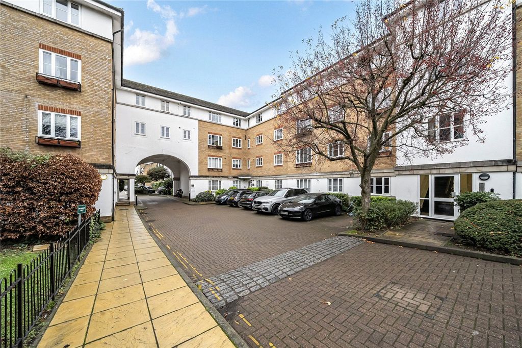 Property photo 1 of 16 Picture No. 18