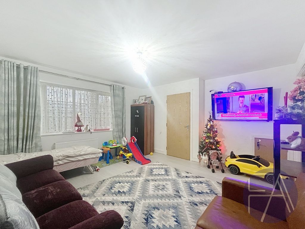 Property photo 3 of 14 4778583