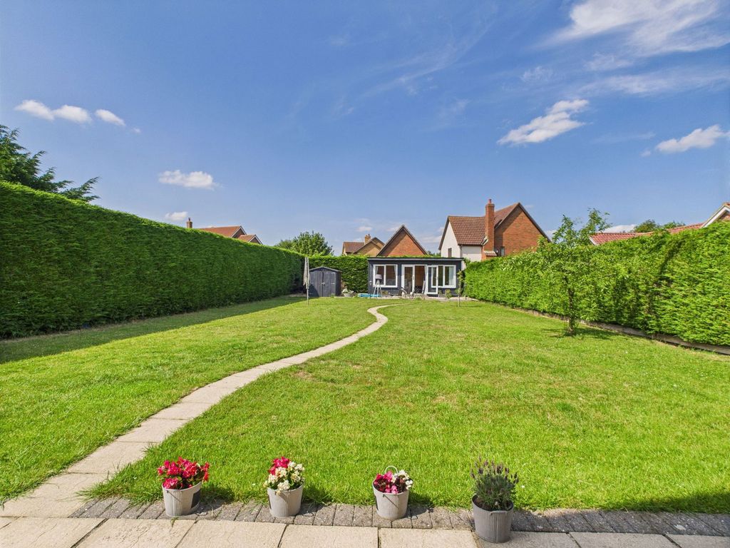 Property photo 2 of 33