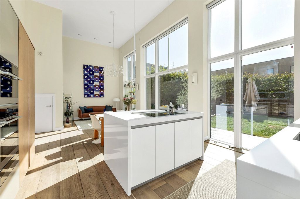 Property photo 3 of 23 Picture No. 20