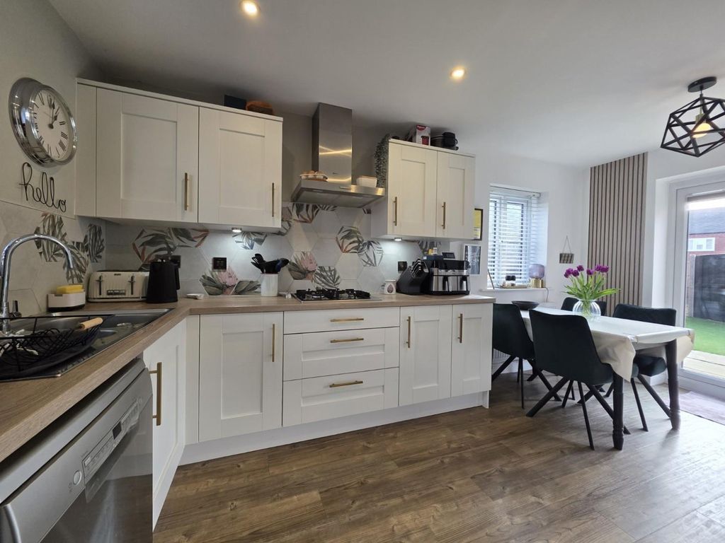 Property photo 3 of 17 4.Jpg