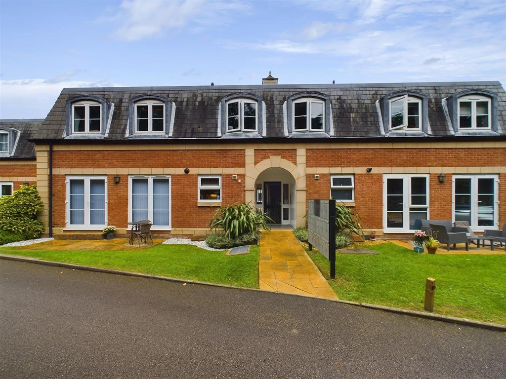 Property photo 1 of 17