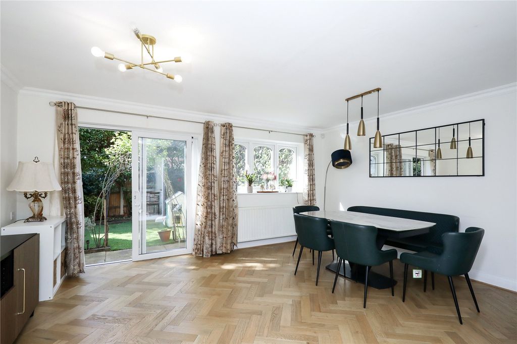 Property photo 3 of 14 Dining Room