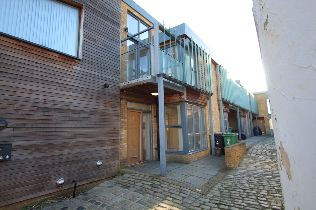 Property photo 1 of 11 1.Jpg