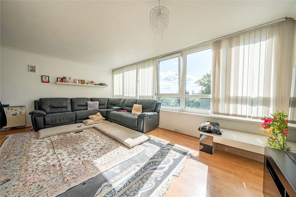 Property photo 3 of 10 Picture No. 05