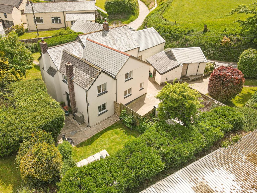Property photo 1 of 42