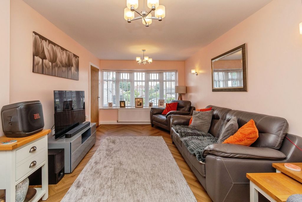 Property photo 3 of 24 Pbox-Img.Jpg