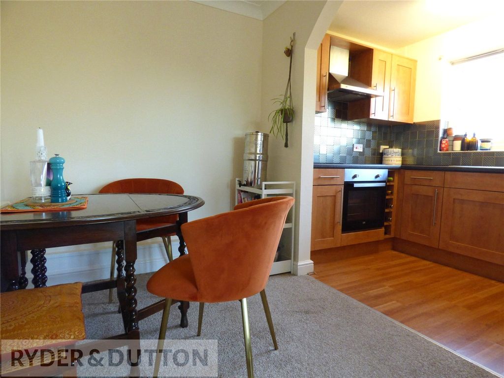 Property photo 3 of 20 Dining Area
