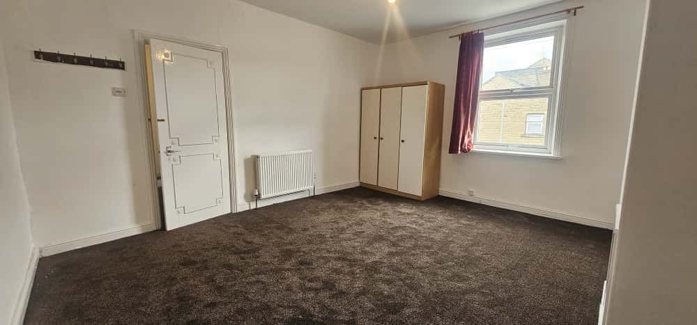 Property photo 1 of 25