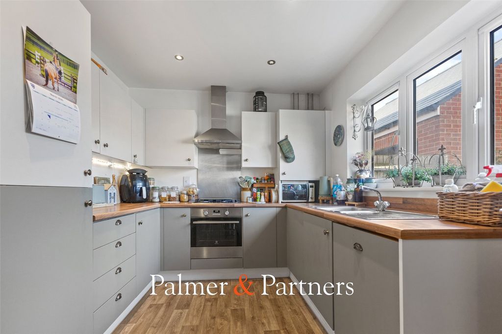 Property photo 2 of 24 Picture No. 08