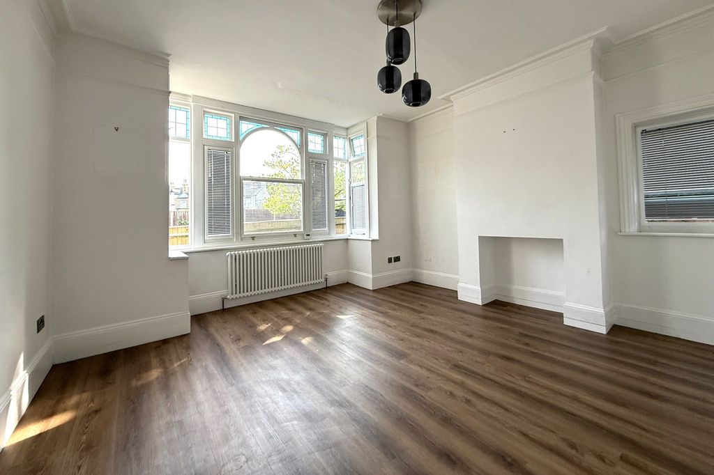 Property photo 2 of 12 Gallery