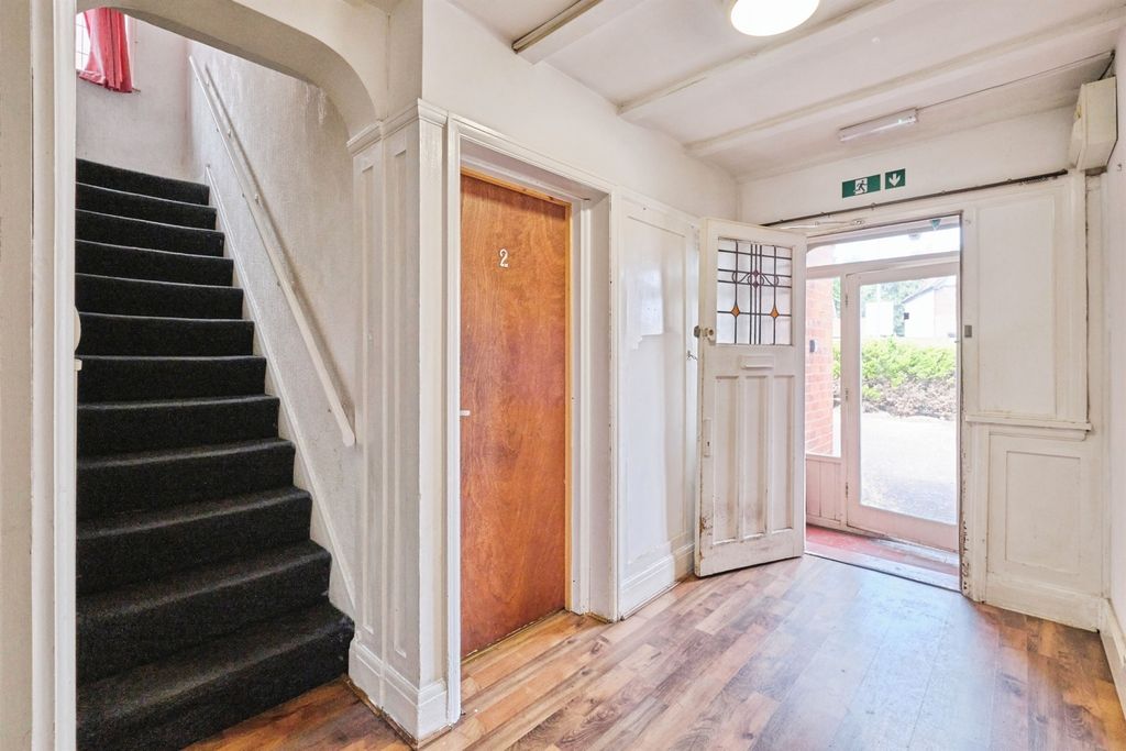 Property photo 2 of 22