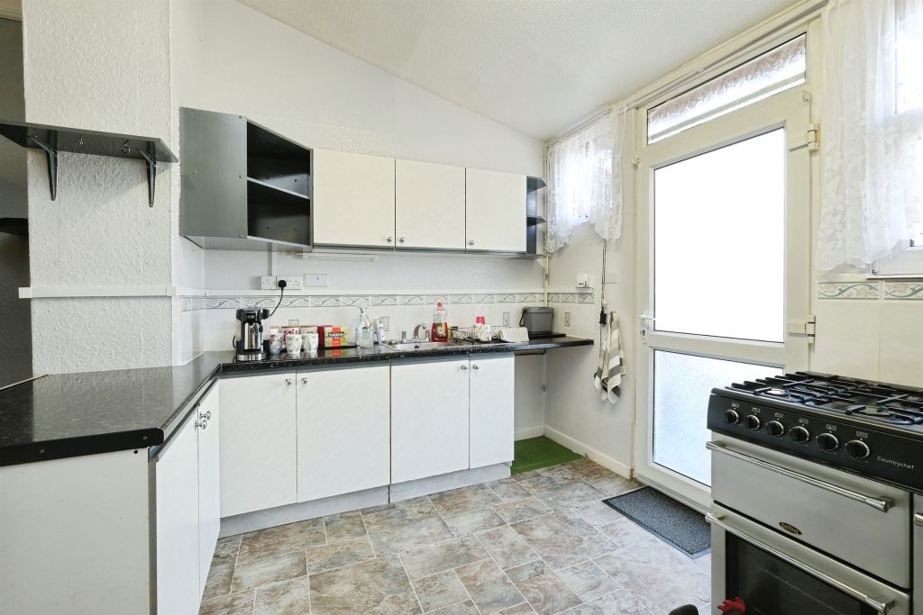 Property photo 3 of 22