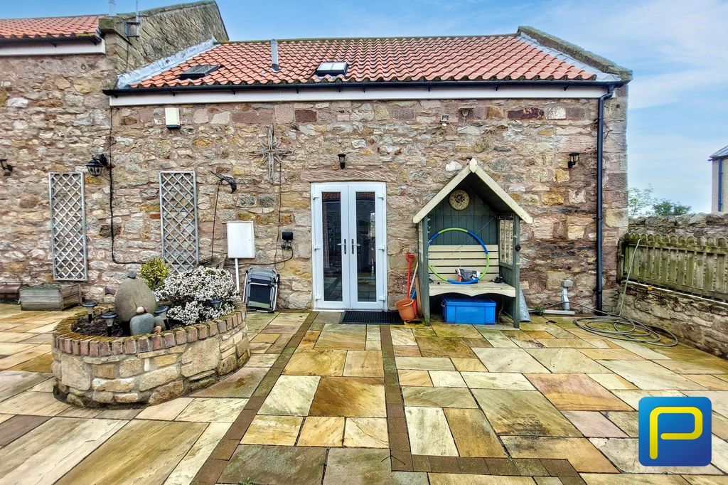 Property photo 2 of 24