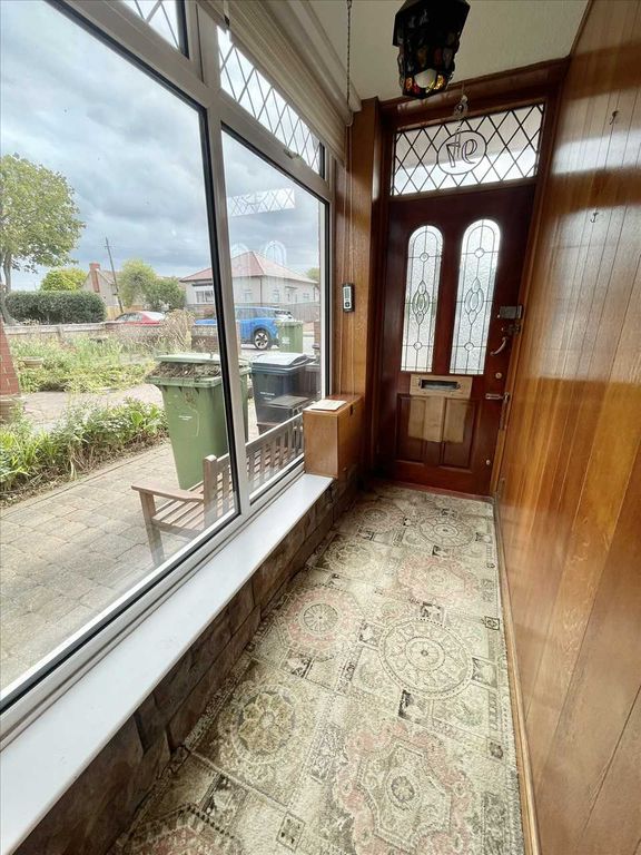 Property photo 2 of 12 Entrance Porch