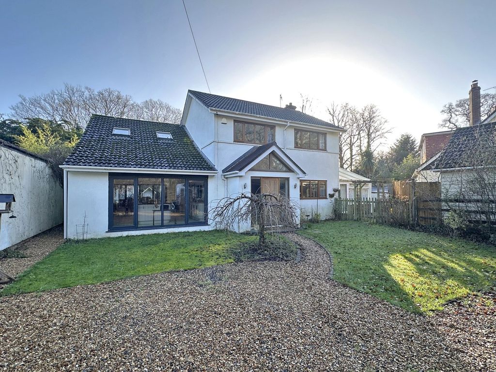 Property photo 2 of 37 Picture No. 60