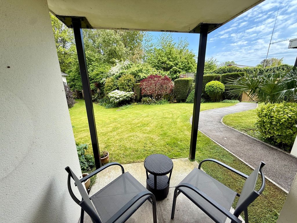 Property photo 2 of 21