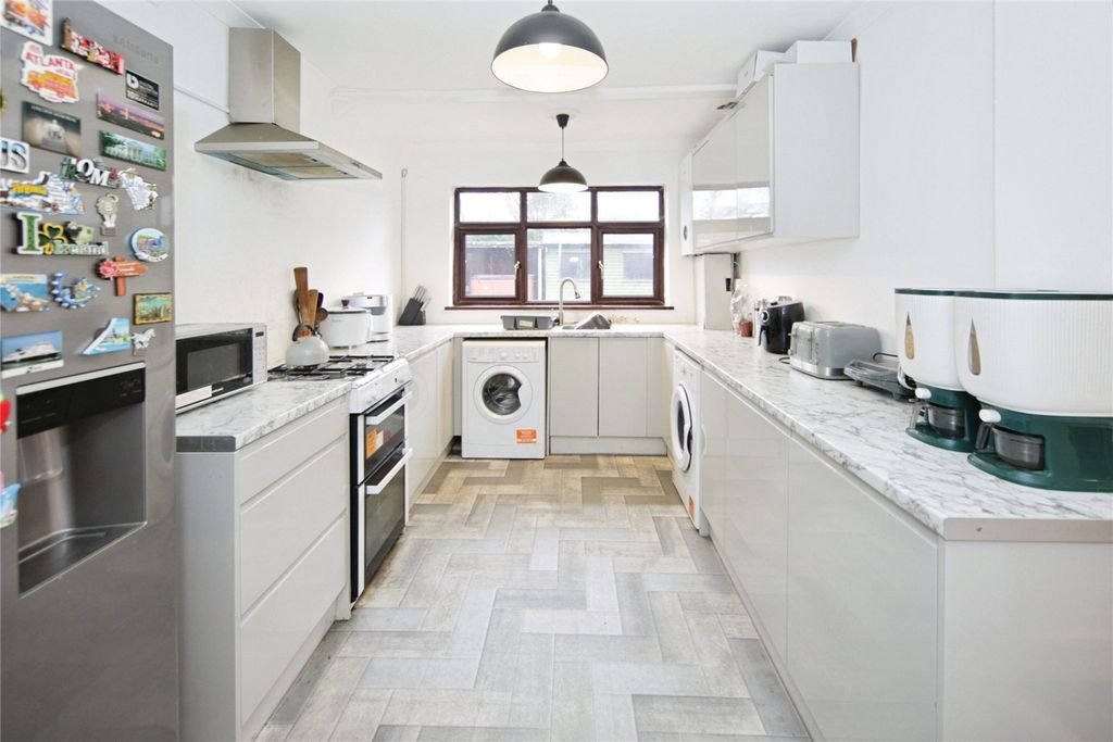 Property photo 2 of 25 Picture No. 02