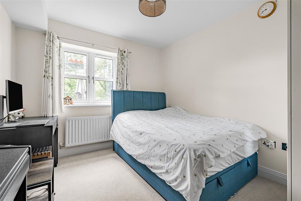 Additional image 13 of 2 bed flat for saleShoppenhangers Road, Maidenhead SL6