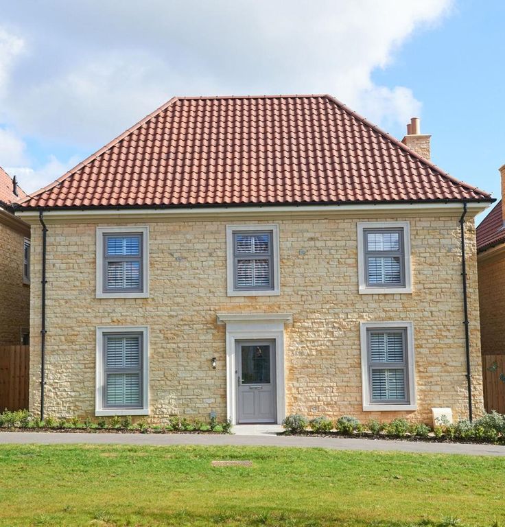 Property photo 1 of 7 Sulis Down P160 Crop.Jpg