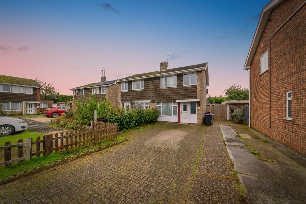 Property photo 2 of 18