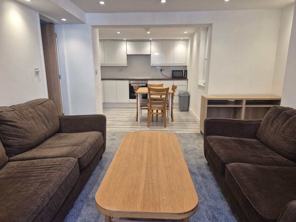 Property photo 2 of 6 Image