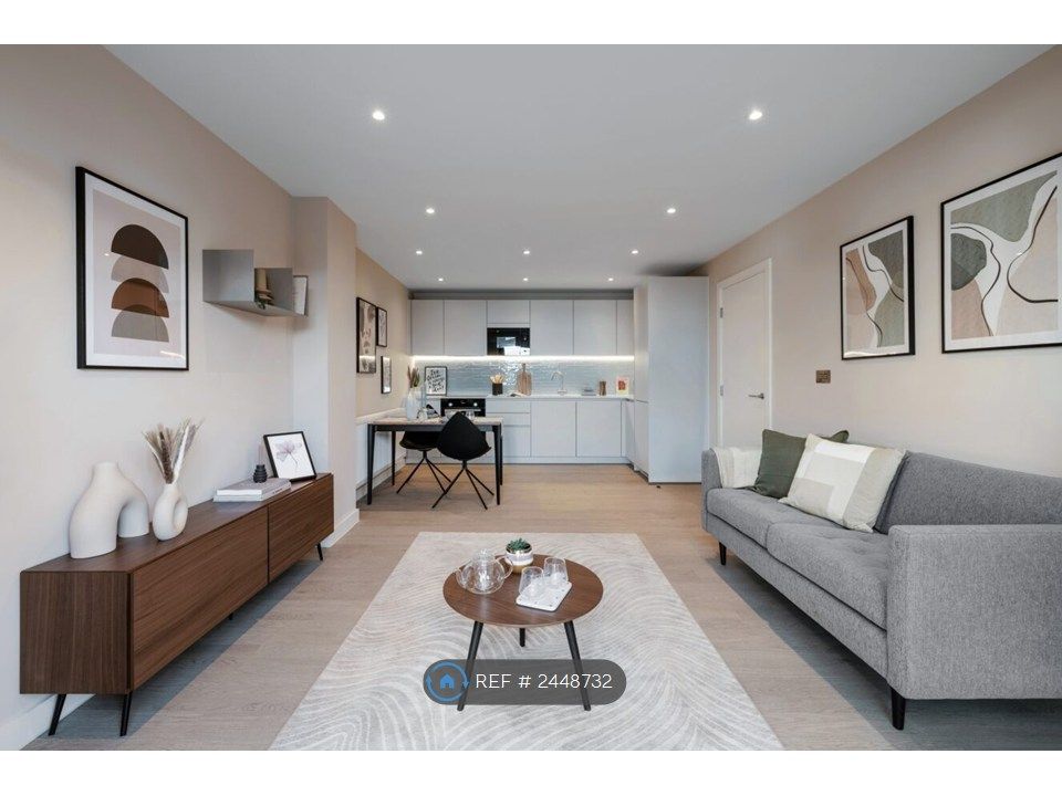 Property photo 1 of 13 Living &amp; Kitchen Space