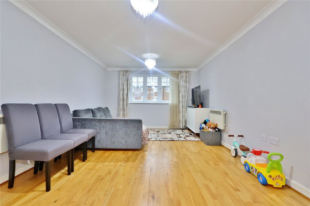 Property photo 3 of 10 Picture 3